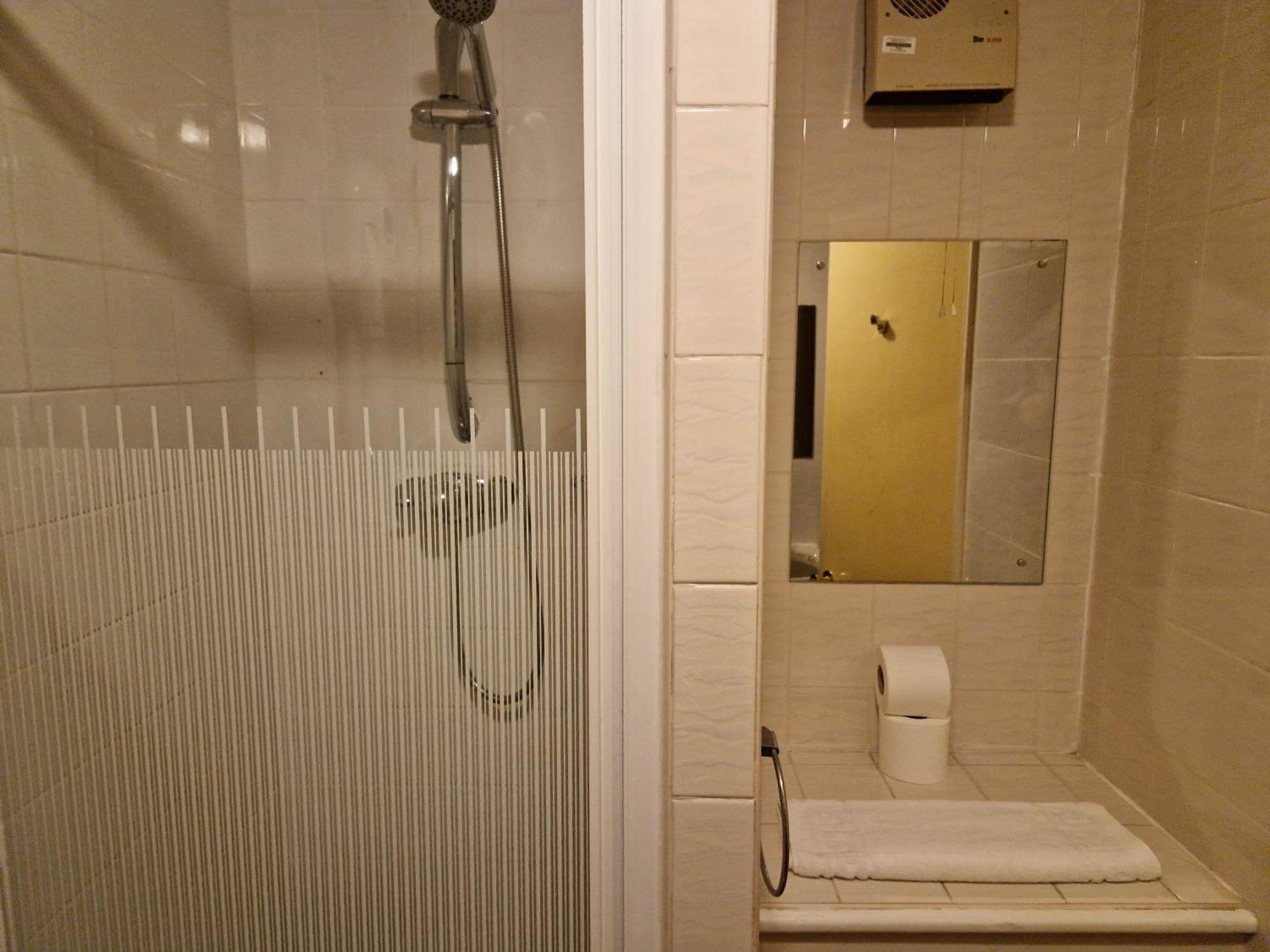 The Menai Hotel And Bar Bangor  Phòng bức ảnh