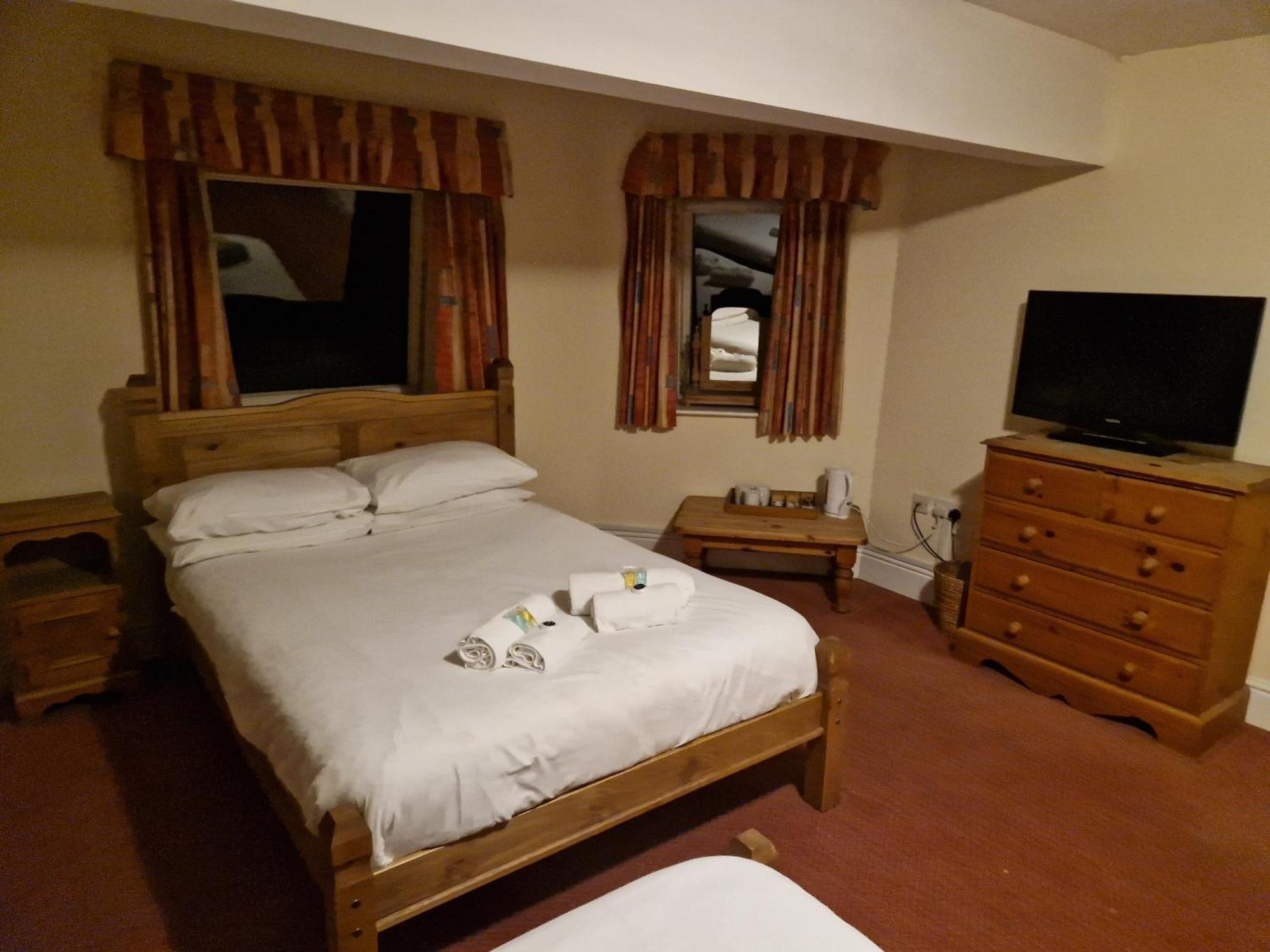 The Menai Hotel And Bar Bangor  Phòng bức ảnh